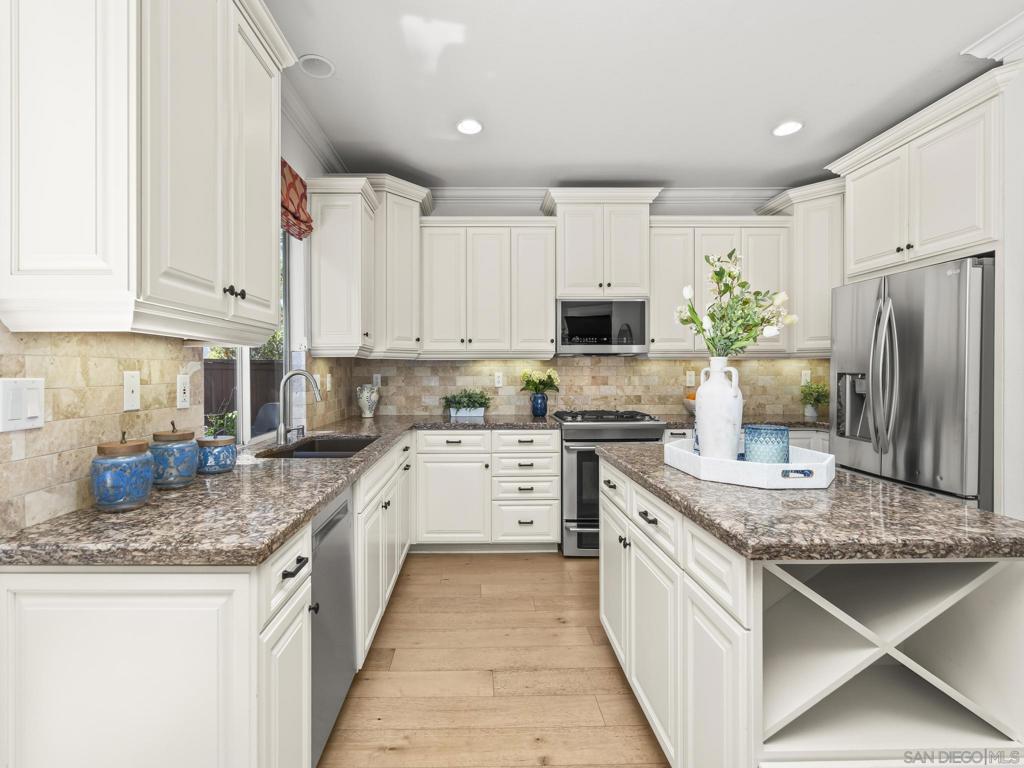 1423 Sapphire - photo 4