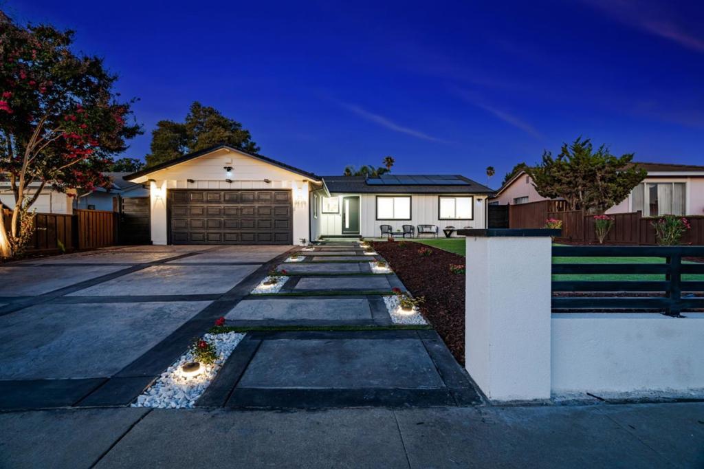 3826 CARRYDUFF Way