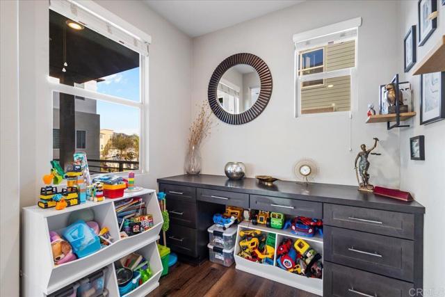 Detail Gallery Image 22 of 55 For 1840 Mint #6,  Chula Vista,  CA 91915 - 4 Beds | 3 Baths
