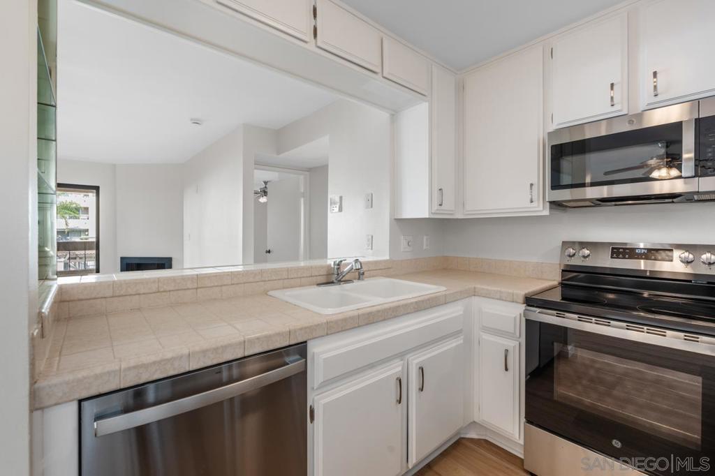 6747 Friars Rd - photo 8