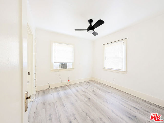1857 7TH Street, Santa Monica CA: https://media.crmls.org/mediaz/9c8aaae4-9c54-4502-96e4-05e15e039eac.jpg