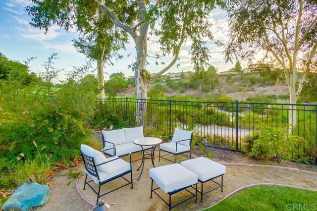 8308 Top O The Morning Way, San Diego CA: https://media.crmls.org/mediaz/9c8b1963-71d0-47c2-8d84-f73d6944c181.jpg