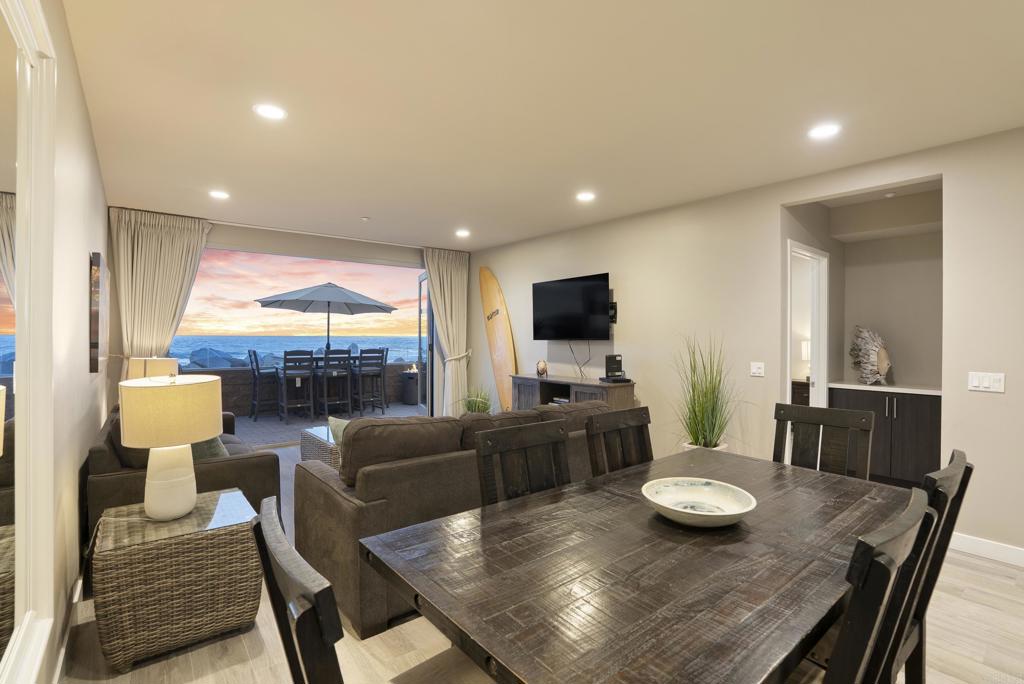 700 The Strand - photo 13