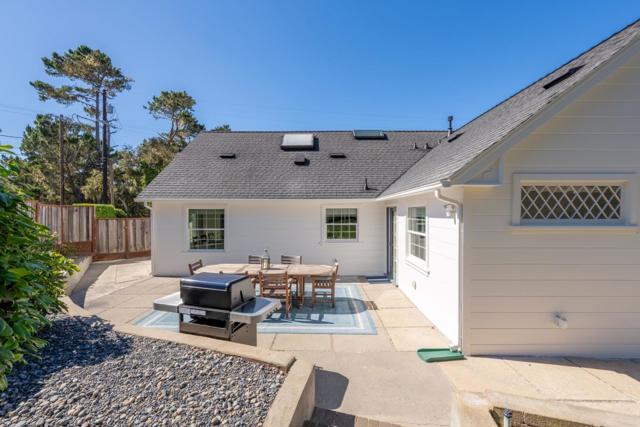 1043 Mission Road, Pebble Beach CA: https://media.crmls.org/mediaz/9c8bdad7-3eeb-43d4-bed5-f3d49014ad24.jpg