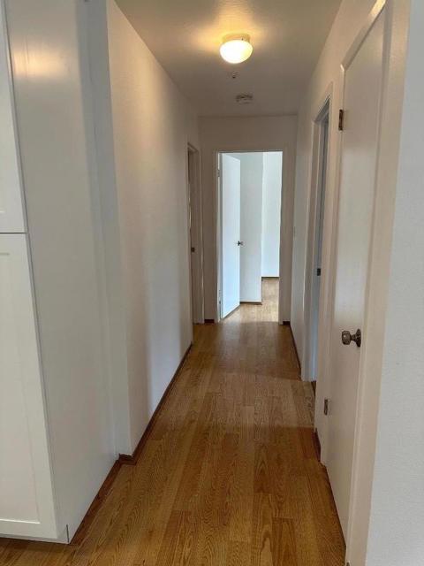 808 Red Leaf Court, San Francisco CA: https://media.crmls.org/mediaz/9c8bfa02-1dfb-4a58-8b45-e3e5348beb0b.jpg