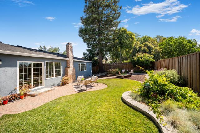 1660 Bluebonnet Way, Morgan Hill CA: https://media.crmls.org/mediaz/9c8c2f1e-a375-4cdc-bb63-079cd1163f1b.jpg