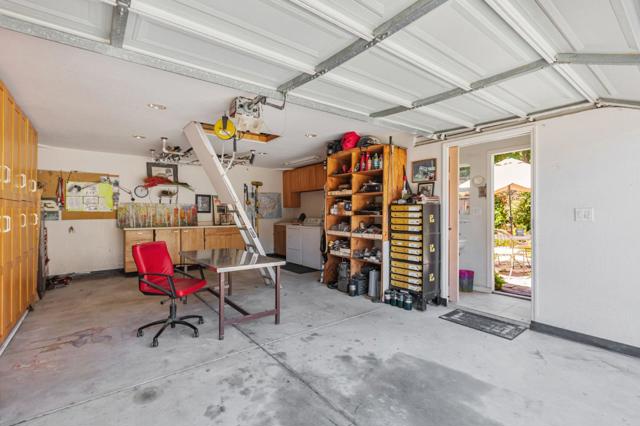 484 E Evelyn Avenue, Sunnyvale CA: https://media.crmls.org/mediaz/9c8c95f1-7a61-4110-bab4-e1d182109d92.jpg