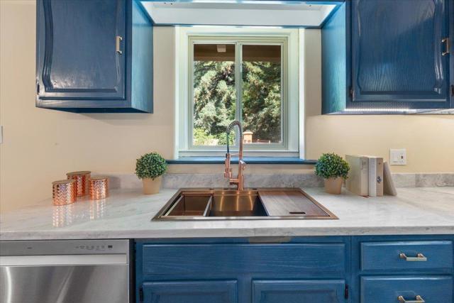 211 Hidden Lane, Santa Cruz CA: https://media.crmls.org/mediaz/9c8cdc50-a1b0-48ac-8129-01b8655fb817.jpg