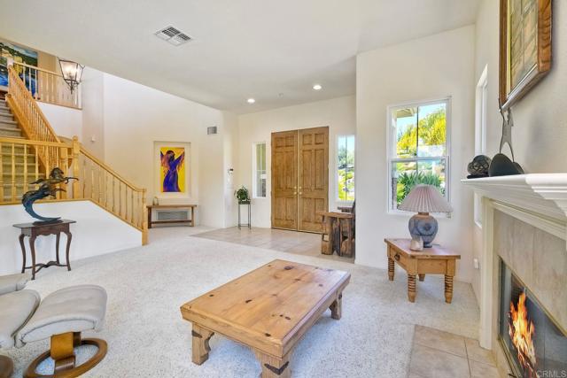 Detail Gallery Image 3 of 44 For 1752 Russet Leaf Ct, El Cajon,  CA 92019 - 5 Beds | 3 Baths
