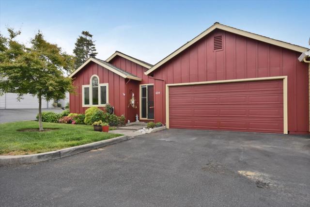 4214 Gull Cove Way, Capitola CA: https://media.crmls.org/mediaz/9c8d7f8c-ea04-4c83-82d7-1cf825828b6f.jpg