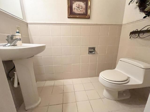 1642 W 27th Street, San Bernardino CA: https://media.crmls.org/mediaz/9c8dab46-31cb-431e-b364-1a1300c5798b.jpg