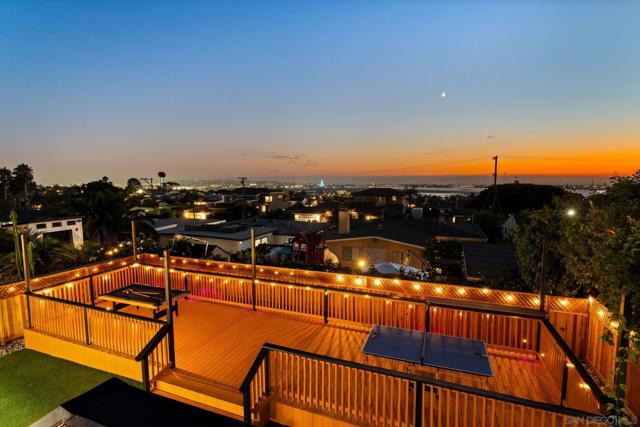 2736 Burgener Blvd, San Diego CA: https://media.crmls.org/mediaz/9c8e2cb8-5b1d-4d8a-a160-9e2a0c35bc14.jpg