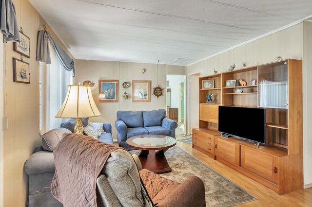 177 Quail Hallow Drive, San Jose CA: https://media.crmls.org/mediaz/9c8ef7a7-c225-4c81-a615-ba6172db8ee1.jpg