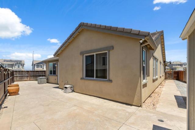 410 Thistle Court, Hollister CA: https://media.crmls.org/mediaz/9c8f17d3-9ecb-4c15-a913-94c3c0e0e58f.jpg