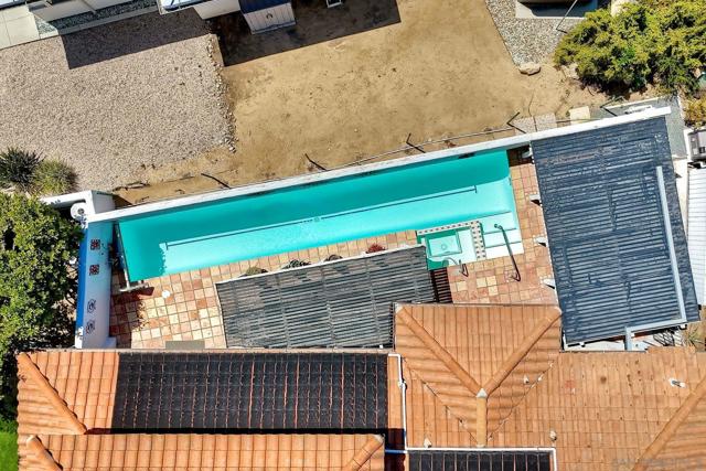 2064 Santa Margarita Dr., Fallbrook CA: https://media.crmls.org/mediaz/9c8fb4db-785e-4678-b2f1-c739cce7a362.jpg