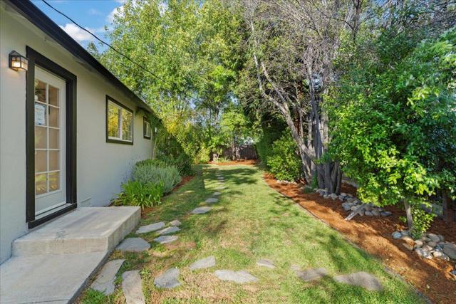 5494 Mary Jo Court, San Jose CA: https://media.crmls.org/mediaz/9c8fbdf1-df75-4df0-b8e9-37d9103c0f82.jpg