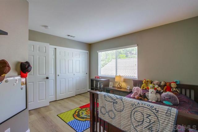 3207 Meadow Side Pl, Escondido CA: https://media.crmls.org/mediaz/9c90ef9f-024e-4e20-9684-52a77c623a91.jpg