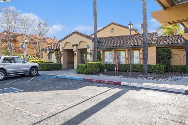 705 WATSON CANYON CT, San Ramon CA: https://media.crmls.org/mediaz/9c9161cd-c613-4b4d-b5ba-82e22e698b97.jpg