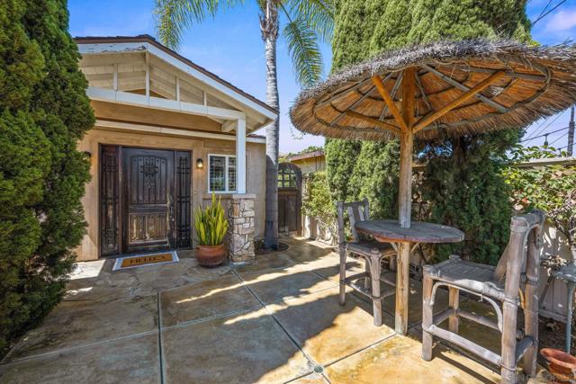 1568 Pacific Beach Dr, San Diego CA: https://media.crmls.org/mediaz/9c9169f3-943a-499e-b35f-d4a13854b309.jpg