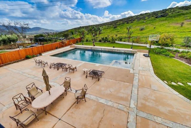 Detail Gallery Image 20 of 32 For 2932 Ranch Gate Rd, Chula Vista,  CA 91914 - 5 Beds | 5 Baths