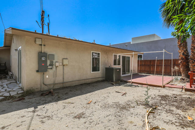 51191 Avenida Herrera, La Quinta CA: https://media.crmls.org/mediaz/9c91d83f-ac50-49b7-a31e-95b7f06e3d9e.jpg
