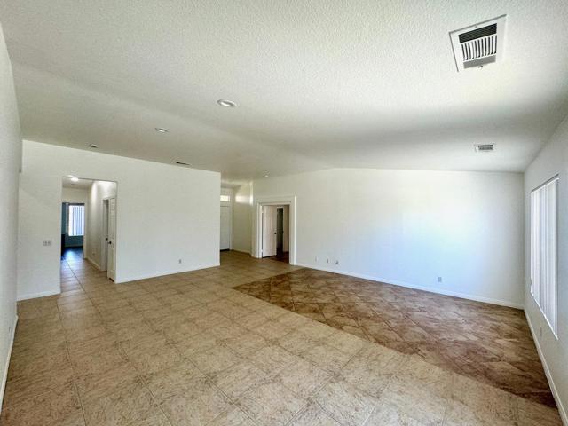 80625 Virginia Avenue, Indio CA: https://media.crmls.org/mediaz/9c92621e-0fba-4b97-9474-f44cd0d51518.jpg