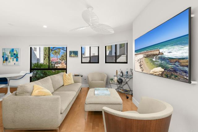 Detail Gallery Image 16 of 51 For 909 Olive Ave, Coronado,  CA 92118 - 2 Beds | 2 Baths