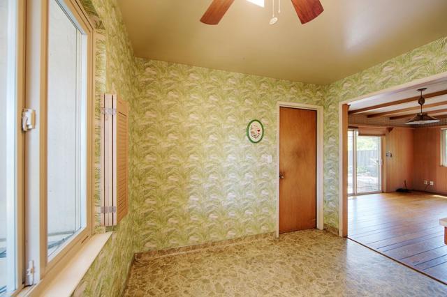 3810 Grove Avenue, Palo Alto CA: https://media.crmls.org/mediaz/9c9455a3-e095-43dd-81ff-9ac8704cabb3.jpg