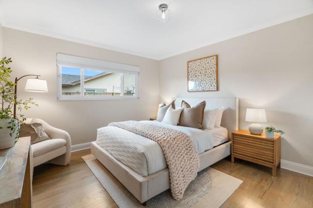 1709 Peartree Lane, Mountain View CA: https://media.crmls.org/mediaz/9c951a3d-64f3-4e9f-b6d0-c9de5dd8375d.jpg