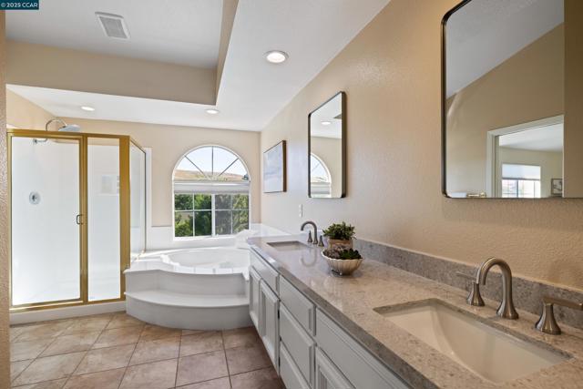 315 Glasgow Circle, Danville CA: https://media.crmls.org/mediaz/9c952cd9-4665-46fd-8a1b-ba553d23d3fa.jpg