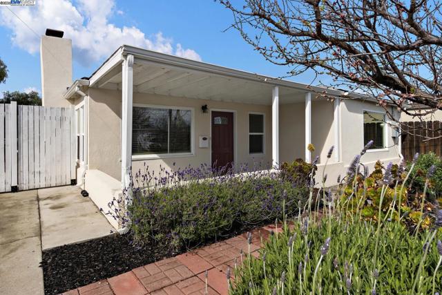633 N P St, Livermore CA: https://media.crmls.org/mediaz/9c96c132-654f-495b-a310-bf52bc46fe65.jpg