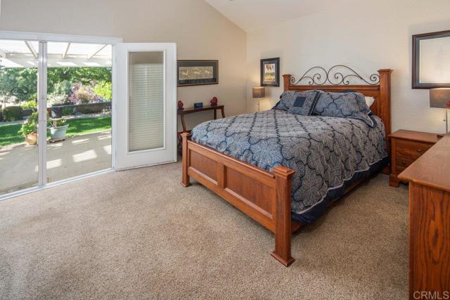 23847 Norte Dr, Ramona CA: https://media.crmls.org/mediaz/9c97745f-f781-445f-bd6e-38374b686f9d.jpg
