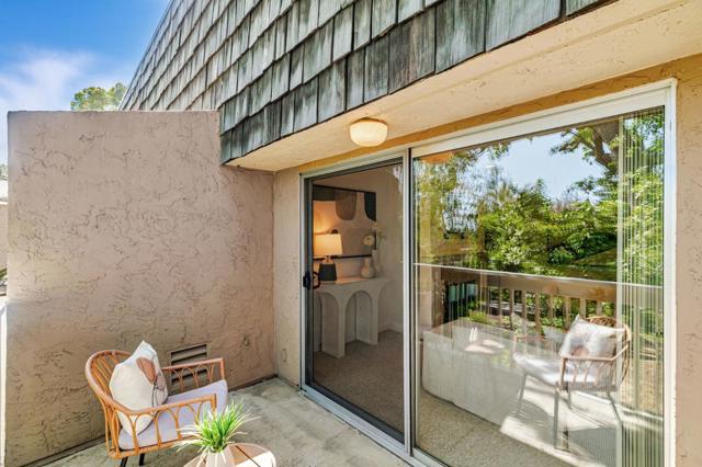 675 Sharon Park Drive, Menlo Park CA: https://media.crmls.org/mediaz/9c9876a9-7186-4475-83bc-15e3baf9fec9.jpg