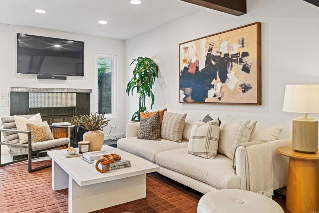 Detail Gallery Image 7 of 32 For 6990 Batiquitos Dr, Carlsbad,  CA 92011 - 2 Beds | 2/1 Baths