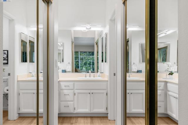 4120 Lucca Ct, Pleasanton CA: https://media.crmls.org/mediaz/9c994829-683a-4425-aaee-dc9cf7580c31.jpg