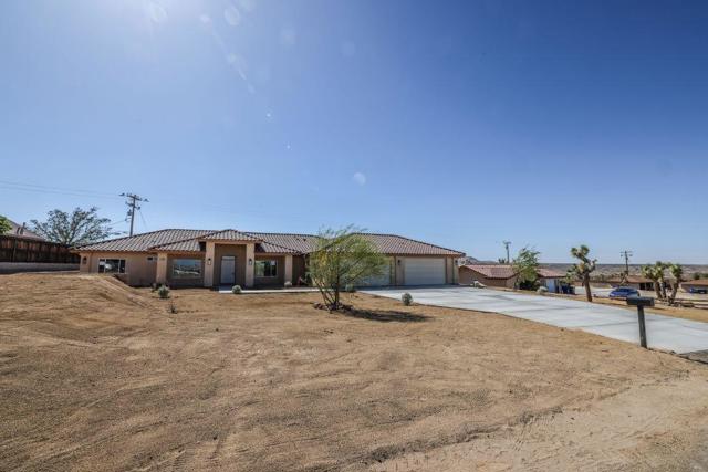 7160 Olympic Road, Joshua Tree CA: https://media.crmls.org/mediaz/9c99b888-1cad-4cf5-ab17-4f392bce9044.jpg