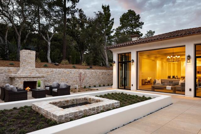 24275 Via Malpaso, Monterey CA: https://media.crmls.org/mediaz/9c99fe03-4373-44d2-9236-52eea6a3c846.jpg