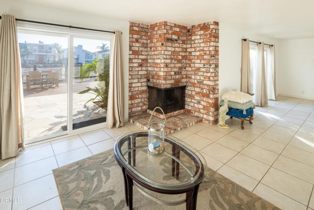 Detail Gallery Image 9 of 36 For 2414 Monaco Dr, Oxnard,  CA 93035 - 4 Beds | 2/1 Baths