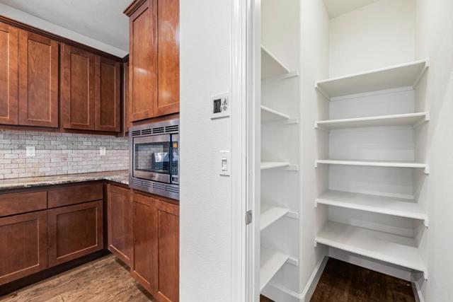 3970 Jordan Ranch Drive, Dublin CA: https://media.crmls.org/mediaz/9c9aedbe-a529-4e17-b085-baf647692081.jpg