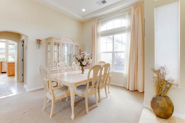 334 Paseo Gularte, San Juan Bautista CA: https://media.crmls.org/mediaz/9c9b55fe-a54c-4839-bb3a-ae566268f77e.jpg