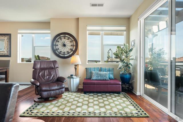 3650 5Th Ave, San Diego CA: https://media.crmls.org/mediaz/9c9bb719-6324-4917-884a-813b86e18a0c.jpg