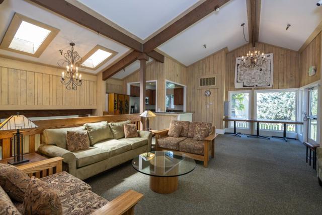 19113 Vineyard Lane, Saratoga CA: https://media.crmls.org/mediaz/9c9bef97-4226-41bf-946e-d28a81ef233a.jpg