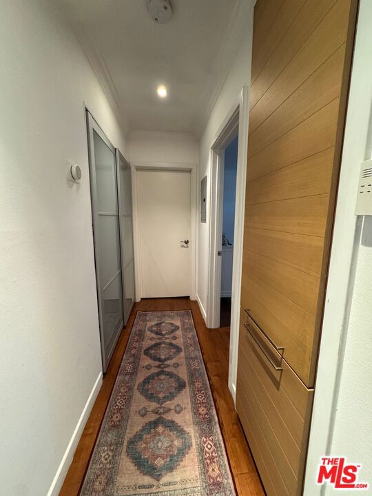 864 Granville Avenue photo 33