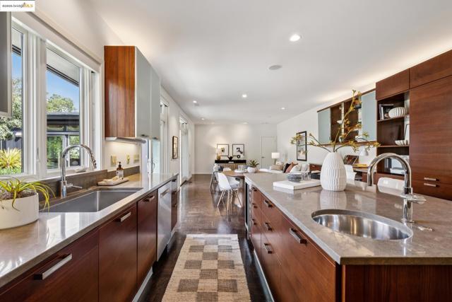 7 Requa Place, Piedmont CA: https://media.crmls.org/mediaz/9c9cf36a-70b8-4d19-81fc-5fd1051b6a88.jpg
