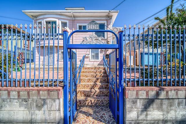 2520 E 24th Street, Oakland CA: https://media.crmls.org/mediaz/9c9d7423-dd0a-4a4f-8f55-9b9ef9c819ea.jpg