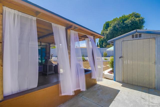 7460 Kamwood, San Diego CA: https://media.crmls.org/mediaz/9c9e2d59-10e1-4d57-8be6-77ed26e2e838.jpg
