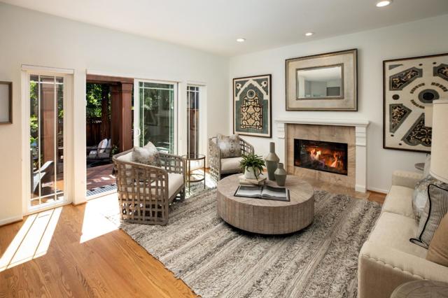 560 9th Avenue, Menlo Park CA: https://media.crmls.org/mediaz/9c9e4fe8-232a-475e-aa66-0744a56978a3.jpg
