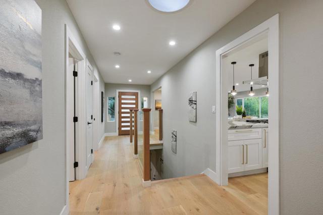 1560 Alturas Drive, Burlingame CA: https://media.crmls.org/mediaz/9c9e6dc0-8f84-46f2-897e-7b42f7e0d009.jpg