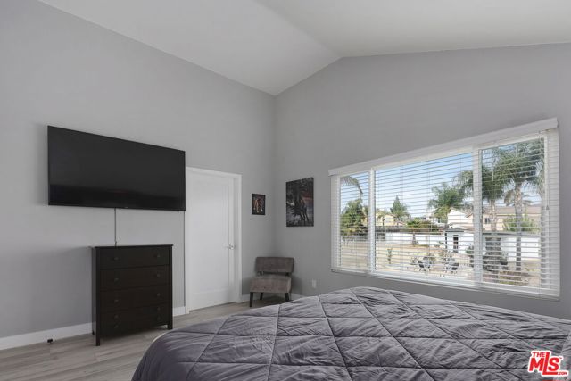 39665 Maple Leaf Court, Murrieta CA: https://media.crmls.org/mediaz/9c9f056b-fd9d-4267-8b1b-6be7afc624ff.jpg