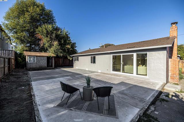 26045 Coleman Ave., Hayward CA: https://media.crmls.org/mediaz/9ca036ad-510e-4ba4-b7b0-ed5868f16e0f.jpg
